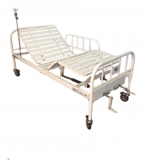 Cama Hospitalaria con Barandales, Portasuero, Colchón Seccionado
