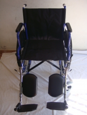 Silla de Ruedas Llanta Neumática 19 Pulgadas con Elevapiernas